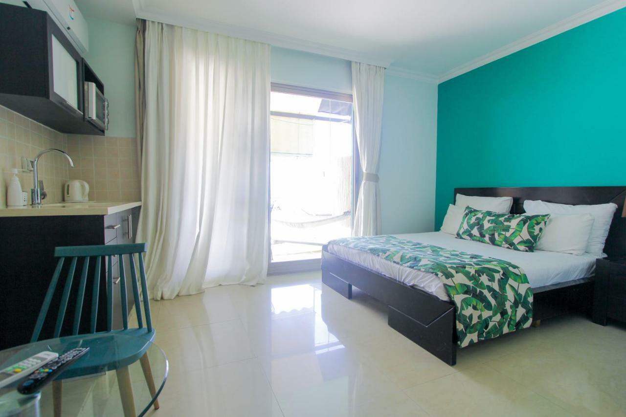 Olive Baywatch Hotel Tel Aviv Exterior photo
